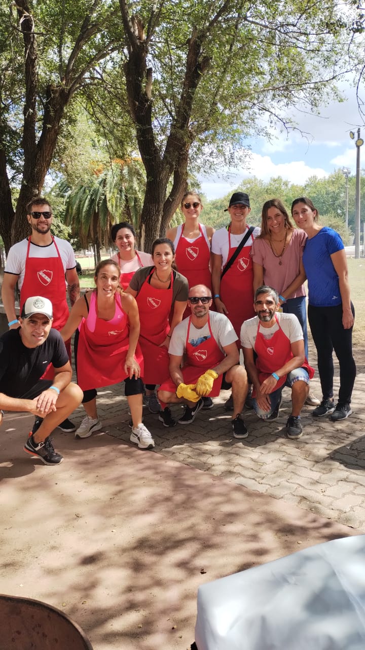 Imagen representativa del staff y colaboradores del club