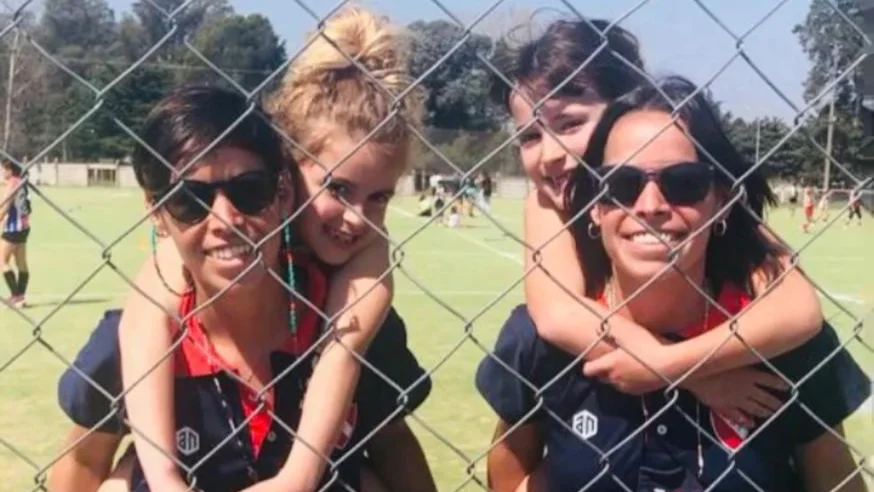 Día del Profesor y la Profesora de Educación Física: Yanina y Liz, una vida dedicada a hockey